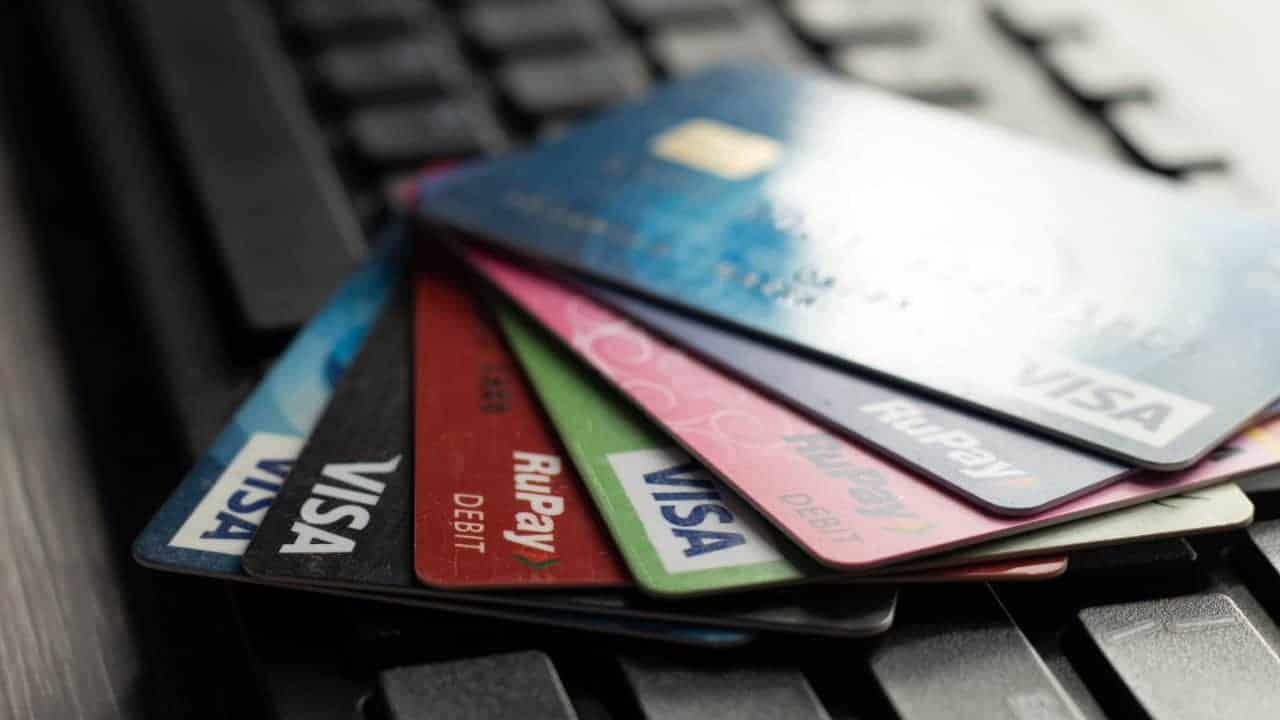 Cartões de crédito empilhados