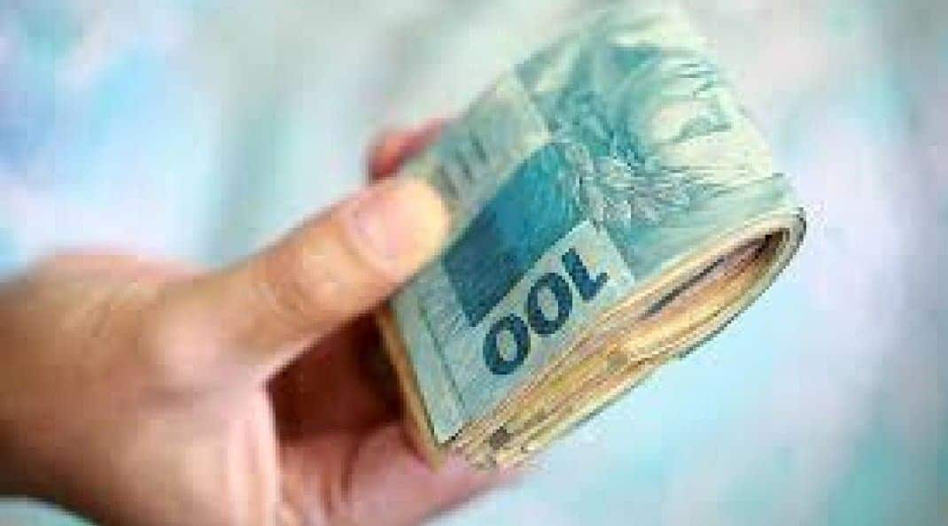 Não se engane: o trabalho não vai enriquecer você
