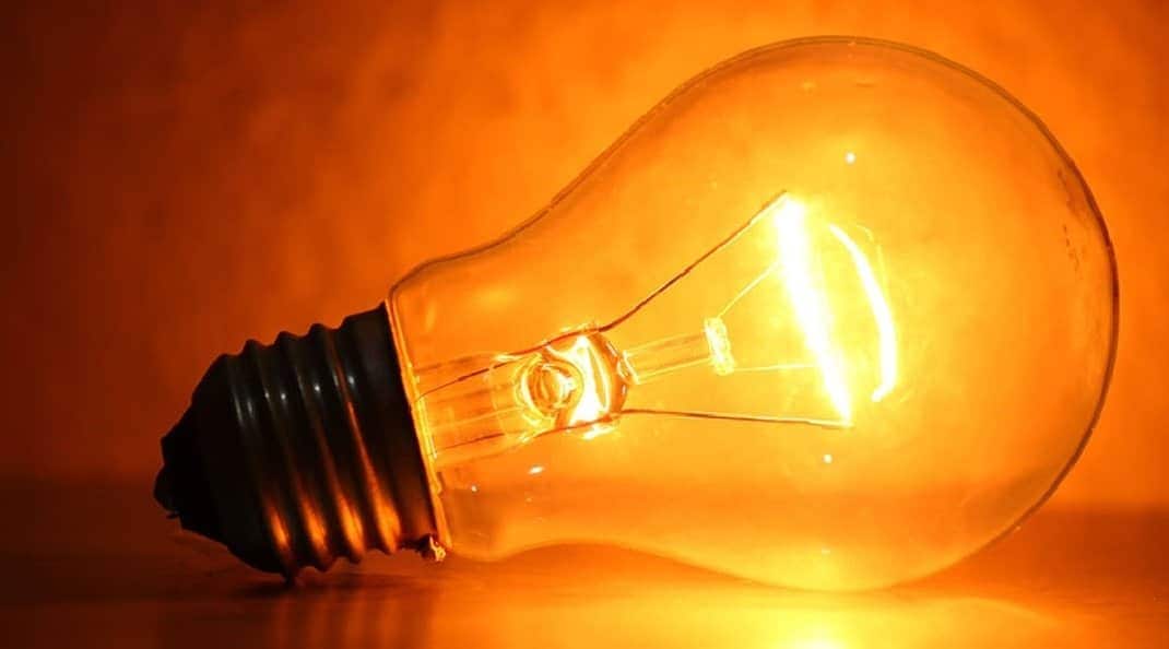 A conta de luz está cara? Conheça a tarifa branca e economize dinheiro!