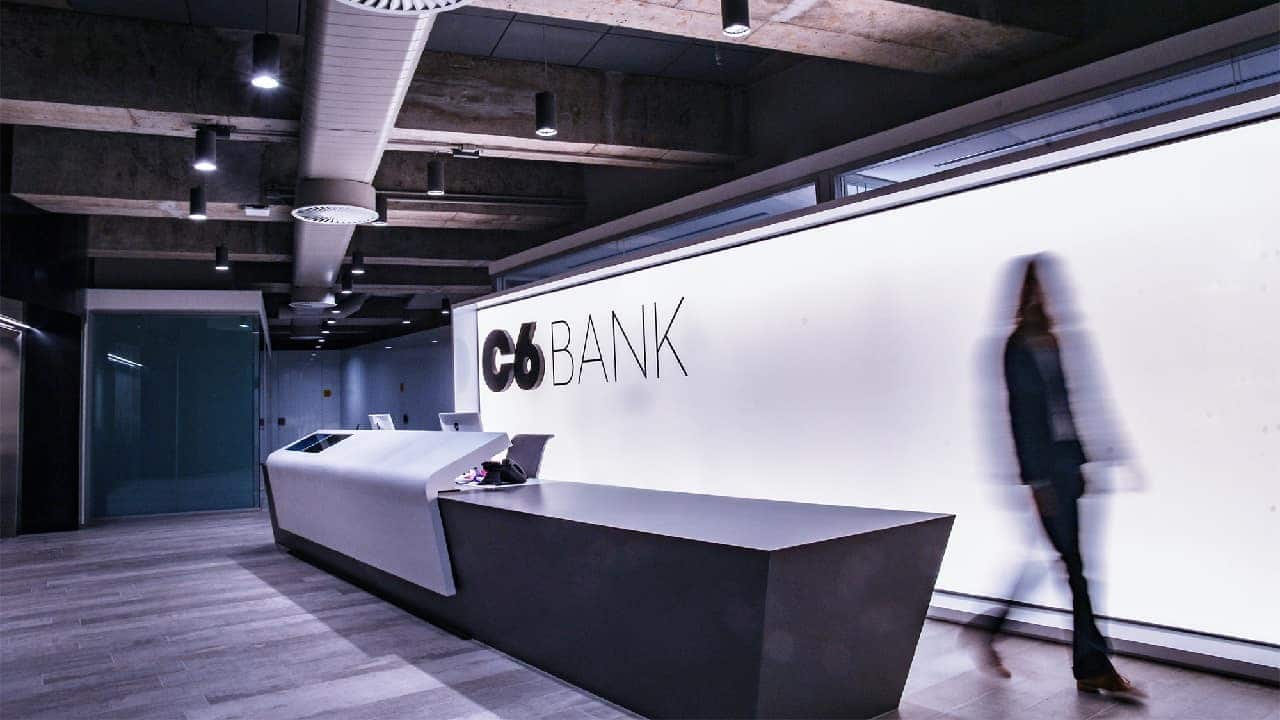 Negativado no SPC e Serasa poderá abrir conta digital do C6 Bank?