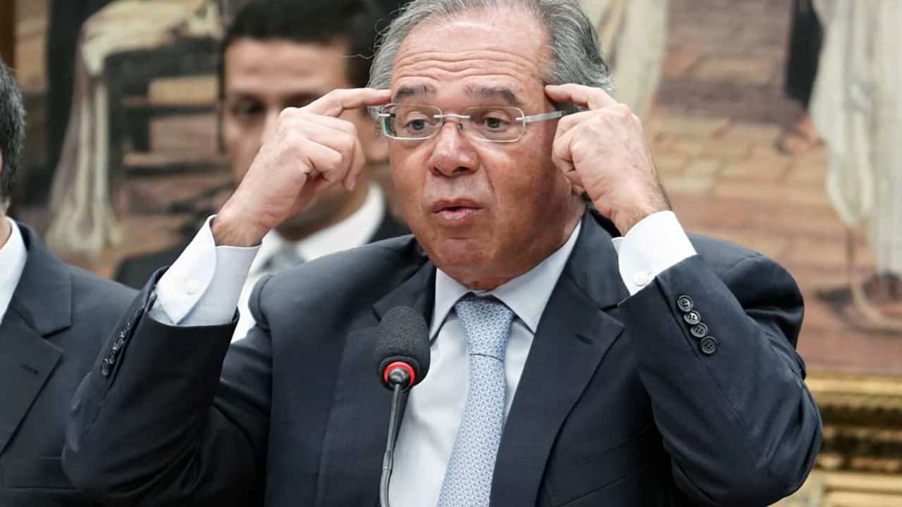 funcionários públicos