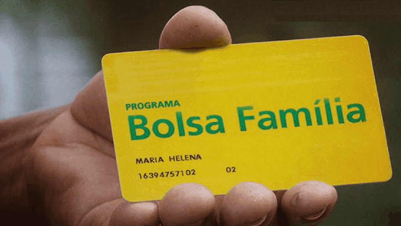 Bolsa Família vai pagar mais para famílias com jovens trabalhando ou matriculados no Ensino Médio