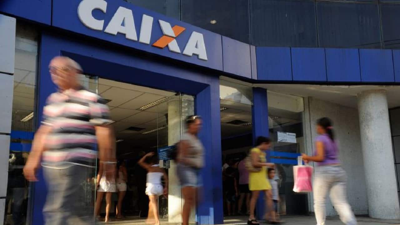 Empréstimo da Caixa sem consulta ao SPC/Serasa tem metade da taxa do crédito pessoal