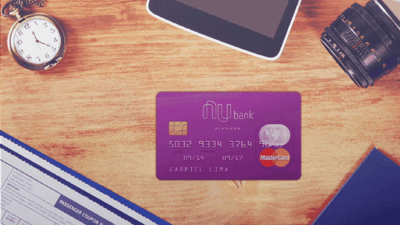 Nubank ultrapassa Itaú em buscas por cartão de crédito no Google