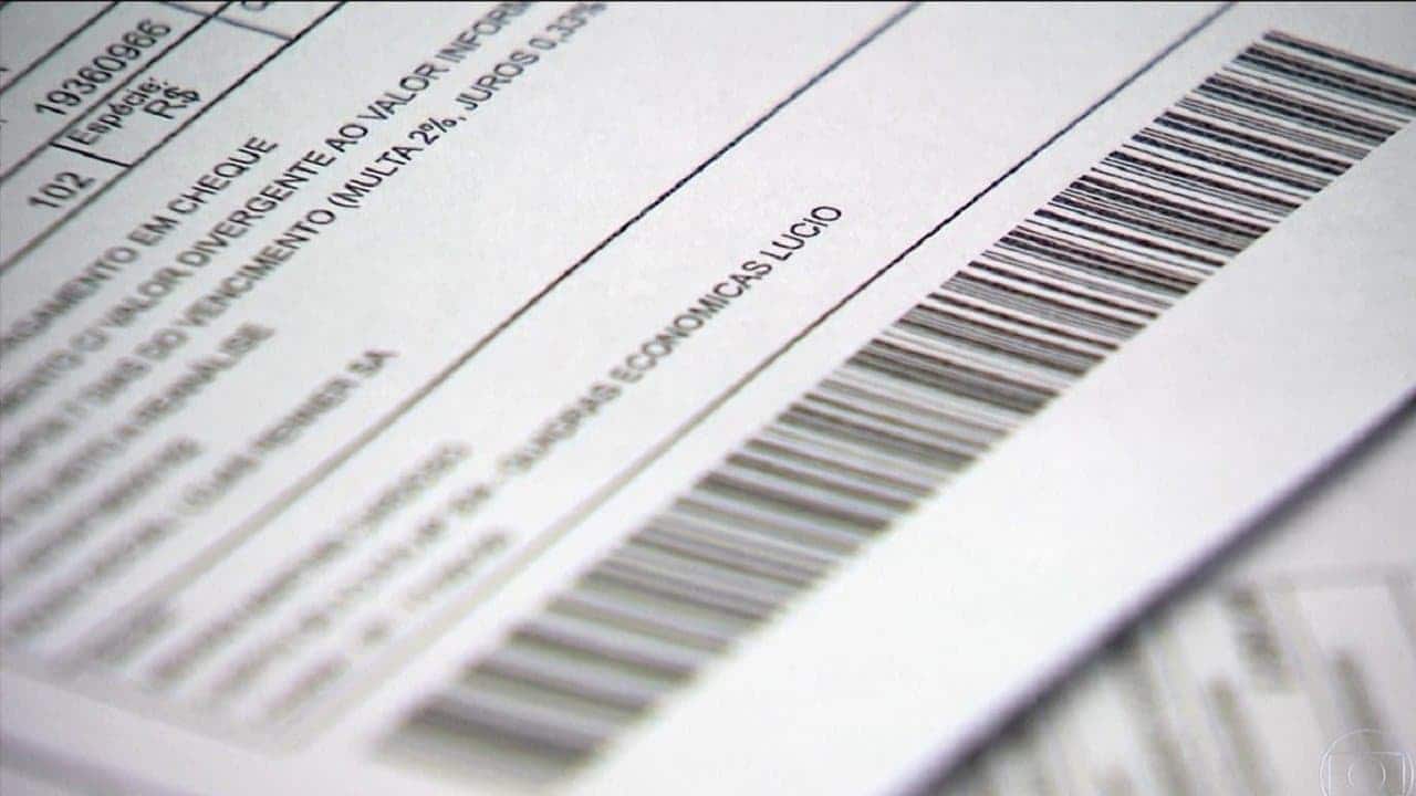 Deixar de pagar um boleto suja o nome no SPC e Serasa e reduz score?