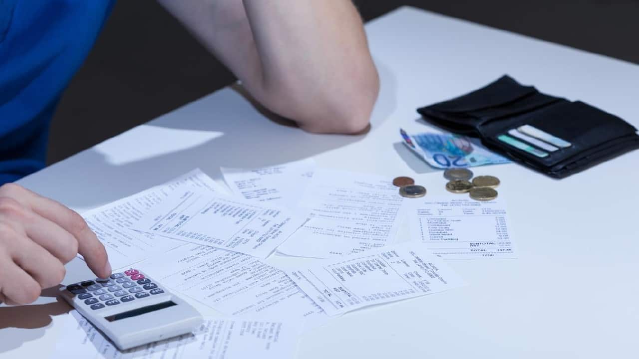 4 em cada dez inadimplentes no SPC devem até R$ 500, destino de recursos do FGTS deve ser a quitação de dívidas