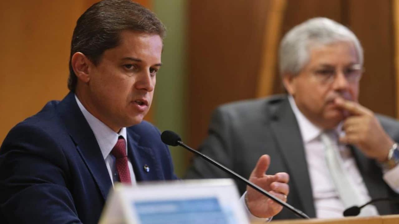 acabar com estabilidade de servidores públicos