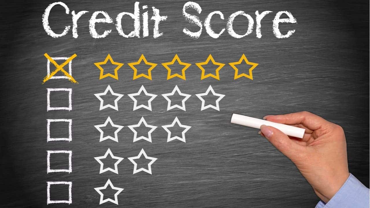 As diferenças entre o cadastro positivo do SPC e do Serasa, qual ajuda mais a conseguir crédito?