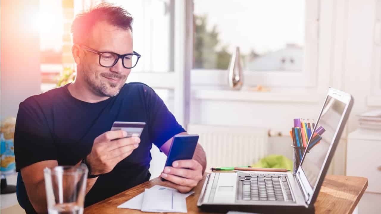 Truque de alterar a data de vencimento do cartão para prorrogar o prazo