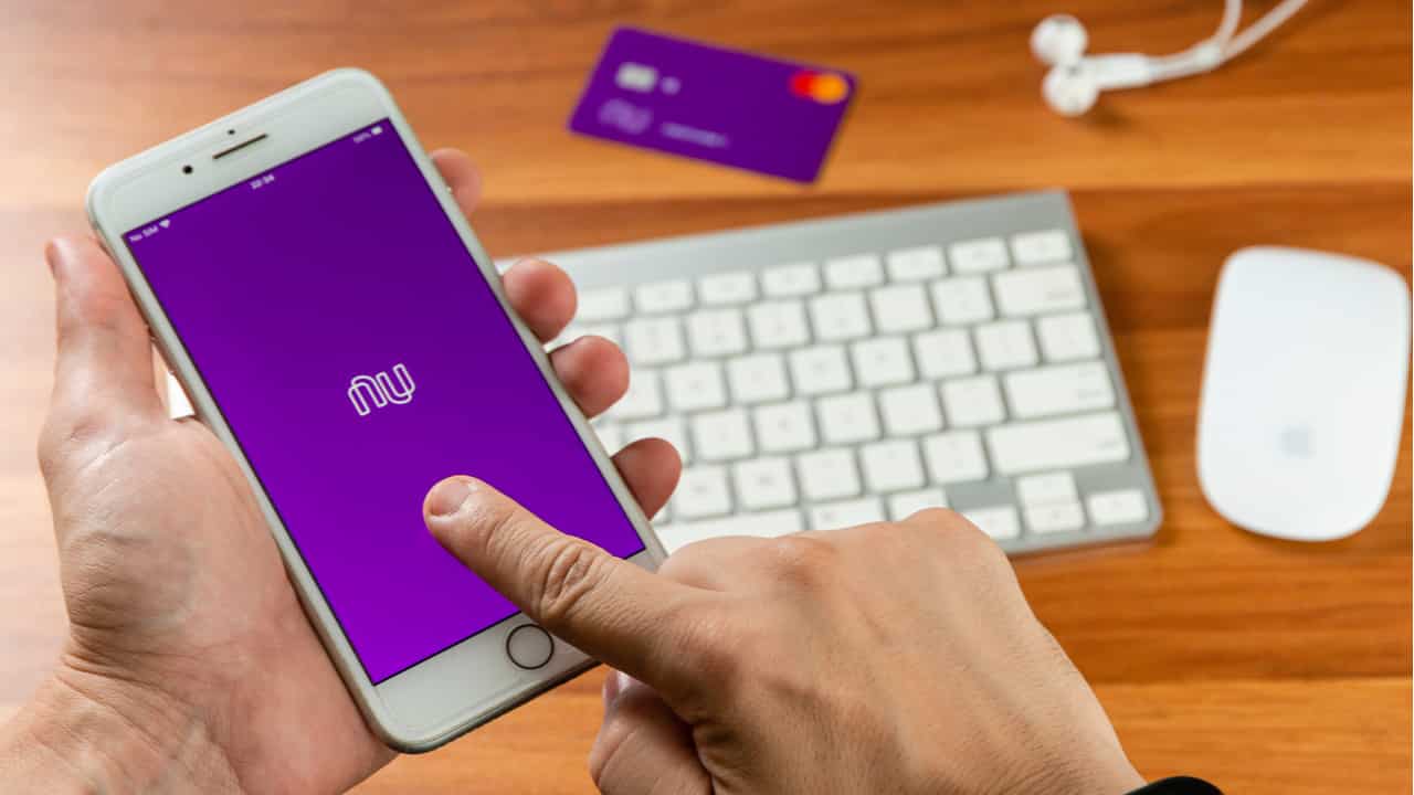 Nubank-higienizar-o-celular