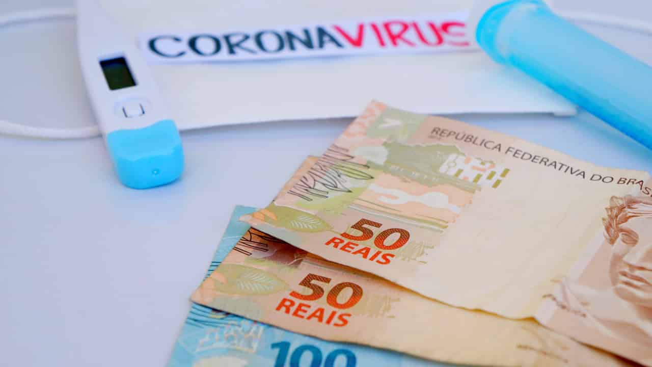 Bolsonaro deve antecipar a 1 parcela do 13 para aposentados devido ao Coronavírus