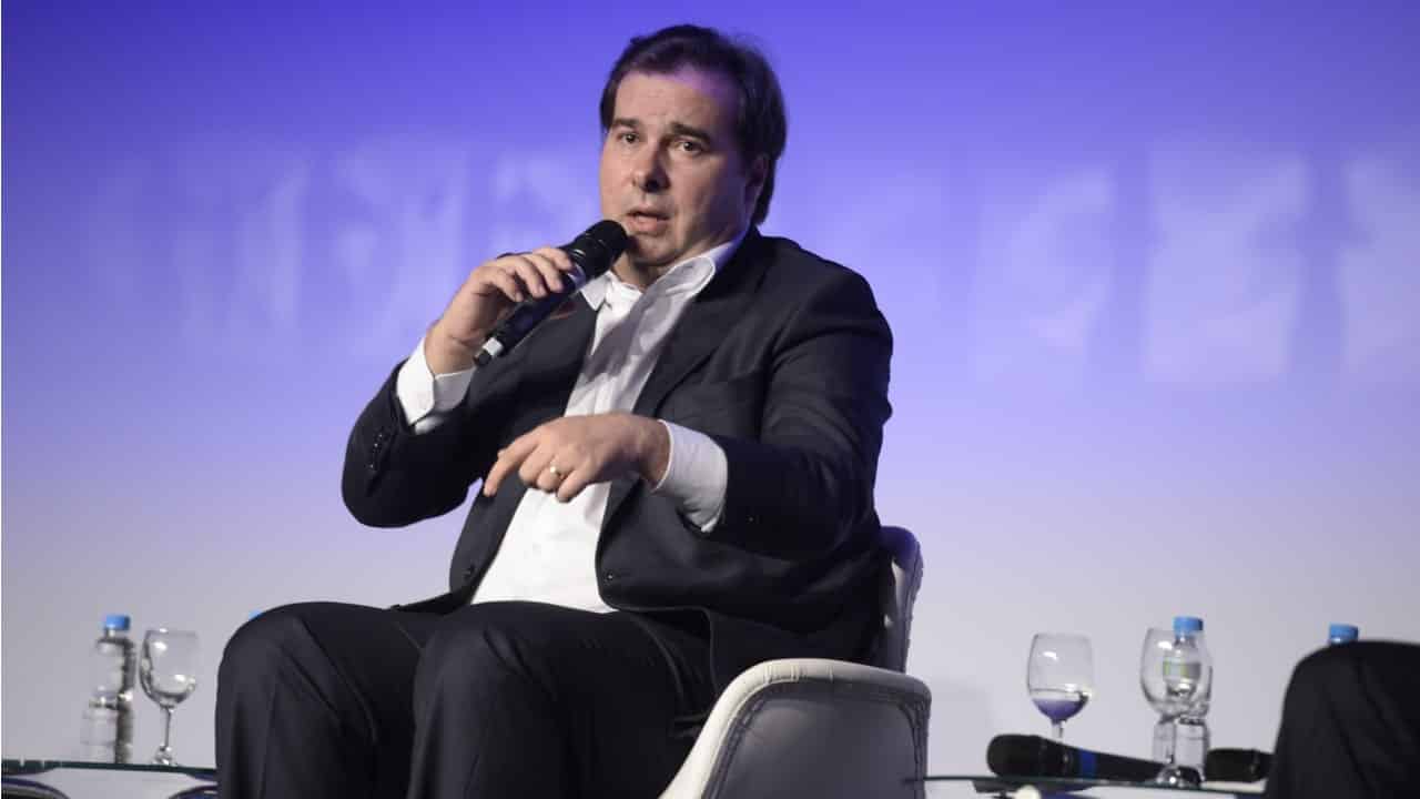 Camara reduzira despesas