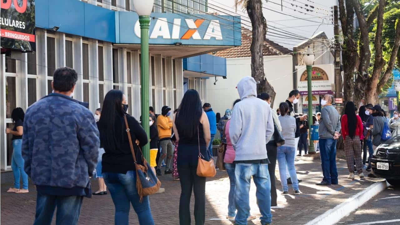 Caixa vai abrir 770 agencias