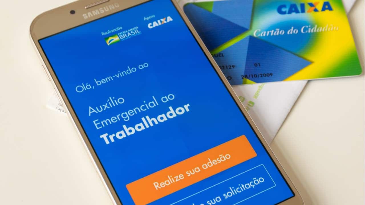 de fora do auxílio emergencial