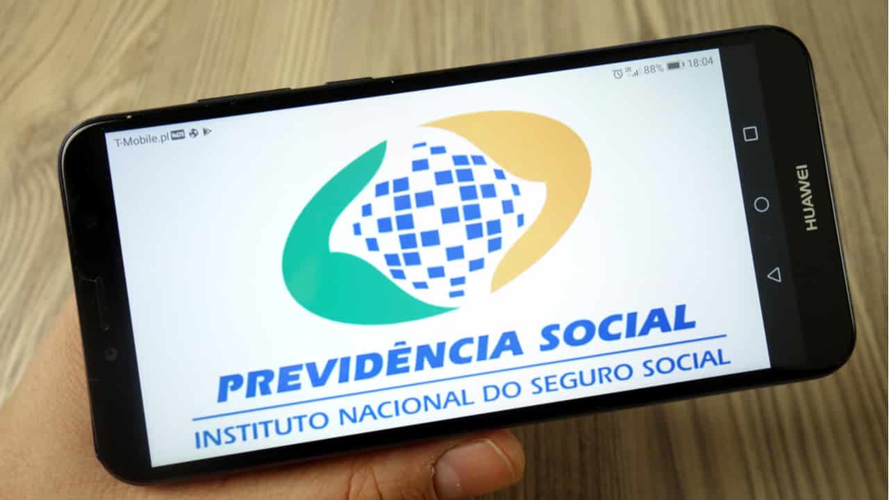 INSS: motoristas e entregadores de apps poderão ter previdência descontada na fonte