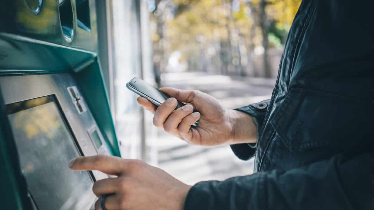 saque no caixa eletrônico