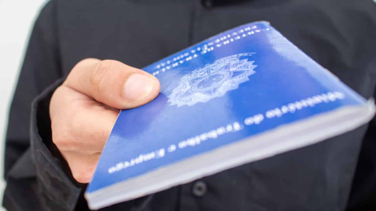 Falsos anúncios