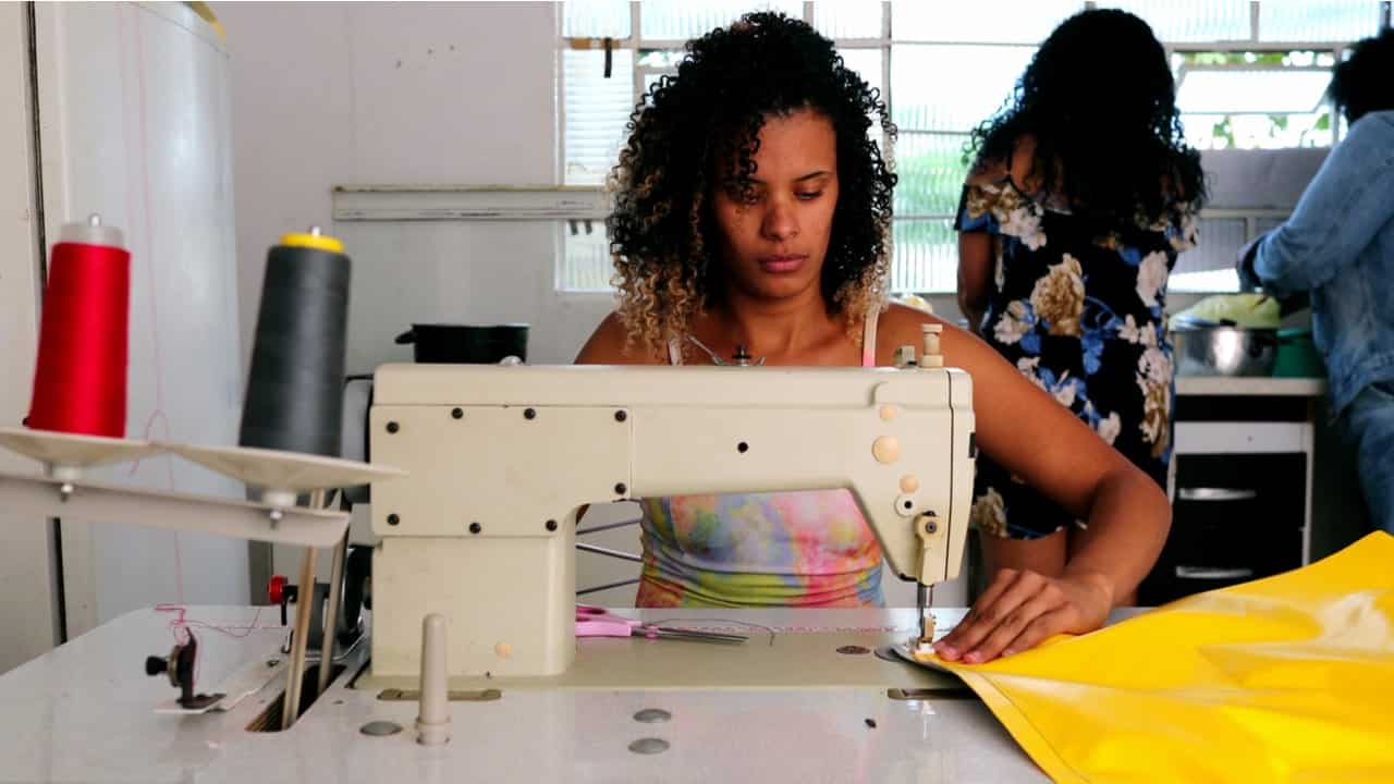 Bolsa Trabalho paga R$ 540 por mês: veja quem recebe