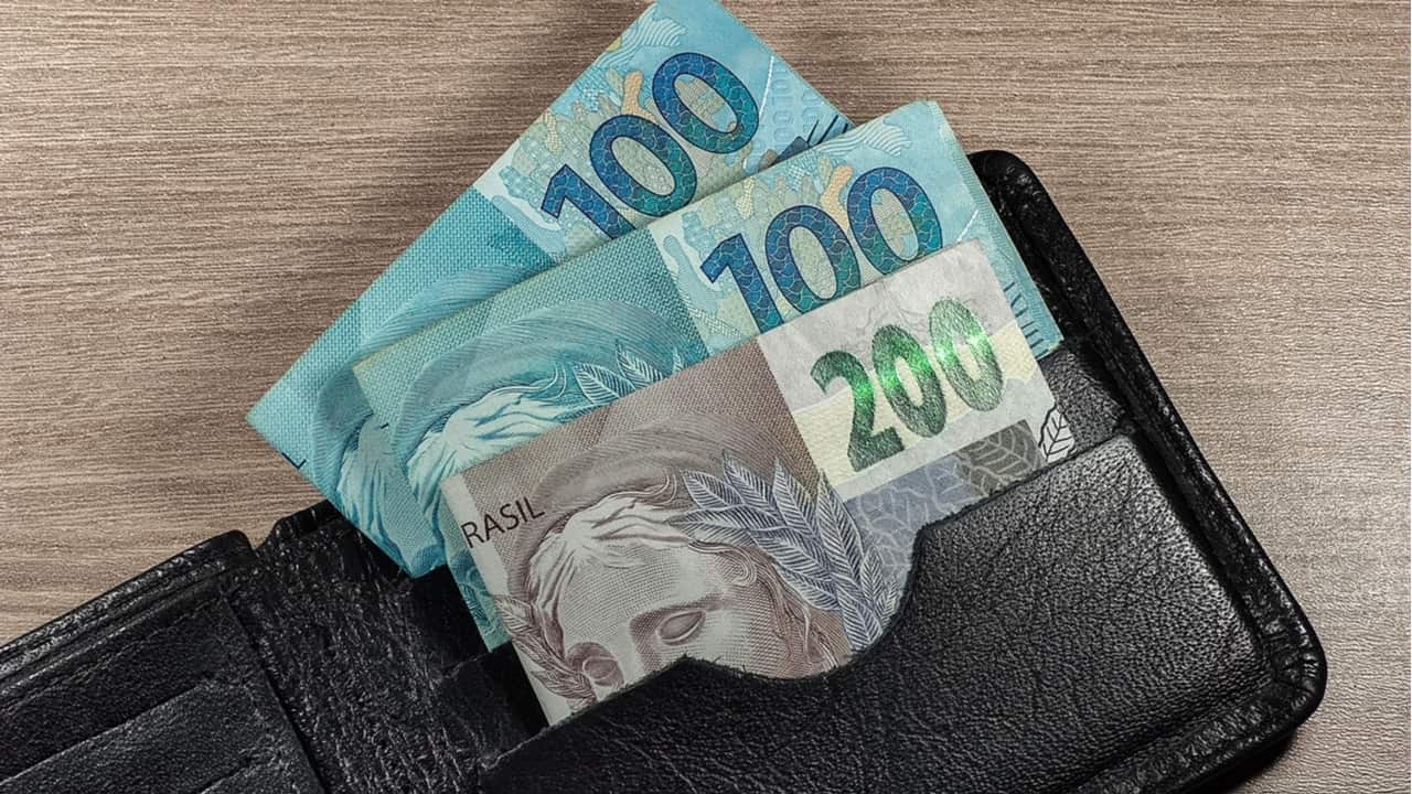 Governo anuncia empréstimo do Auxílio Brasil, antecipação do 13º do INSS e saque do FGTS