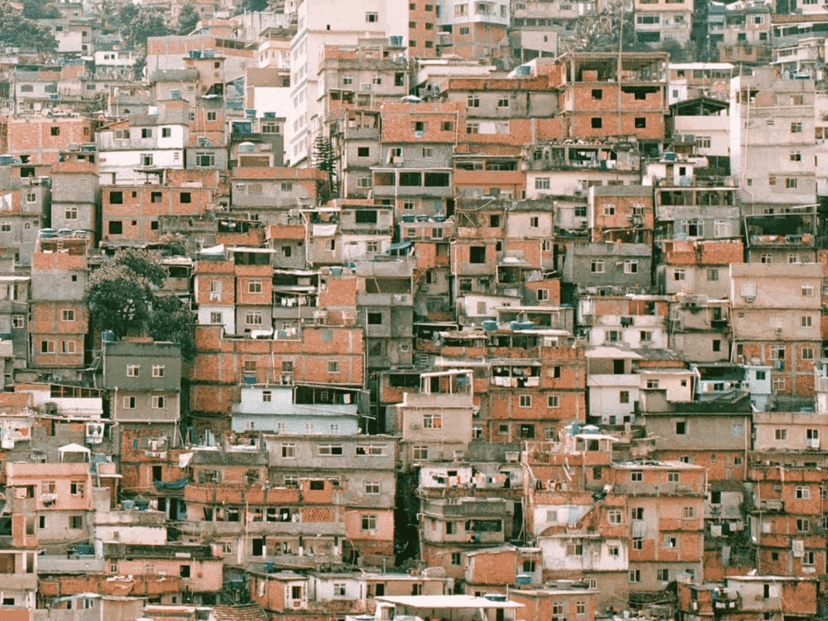 Bolsa de Valores das Favelas inaugura com IPO de 2 empresas voltadas para as comunidades