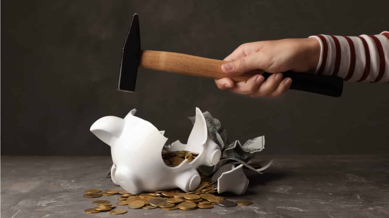 Valor total de saques na poupança é o maior em 27 anos