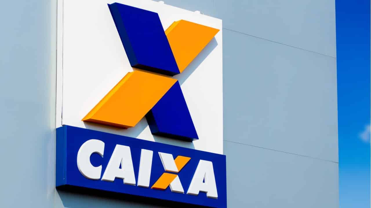 Fachada com logo da Caixa Econômica Federal