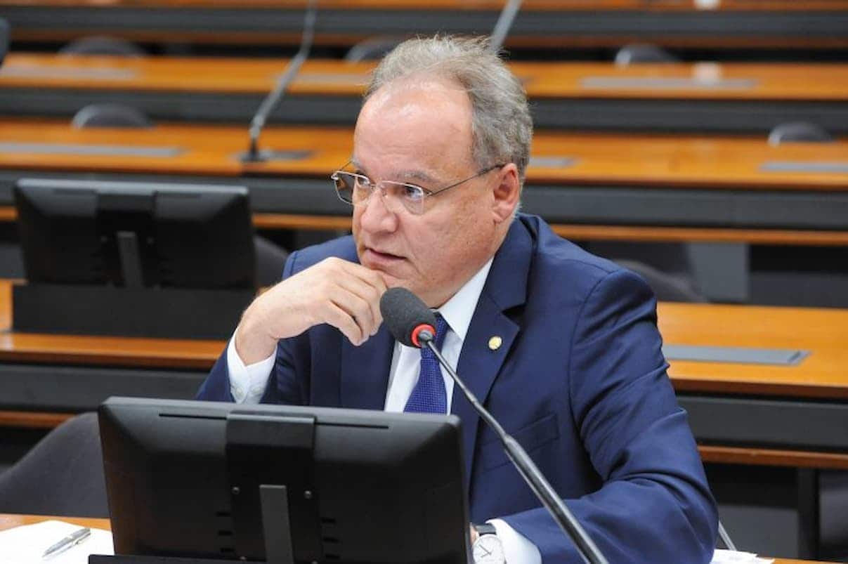 Presidente do Brasil com menos poder: Câmara está criando novo sistema de governo