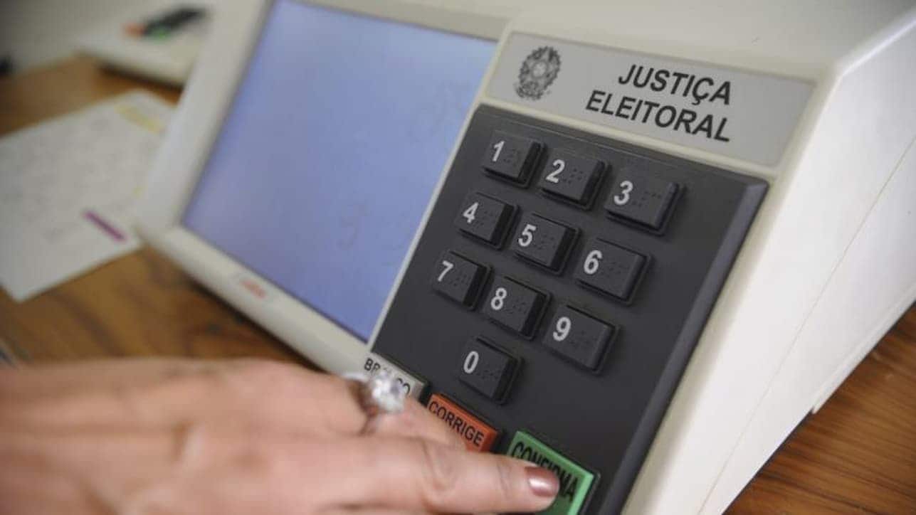 Eleitores sem cadastro biométrico podem votar no 2º turno?