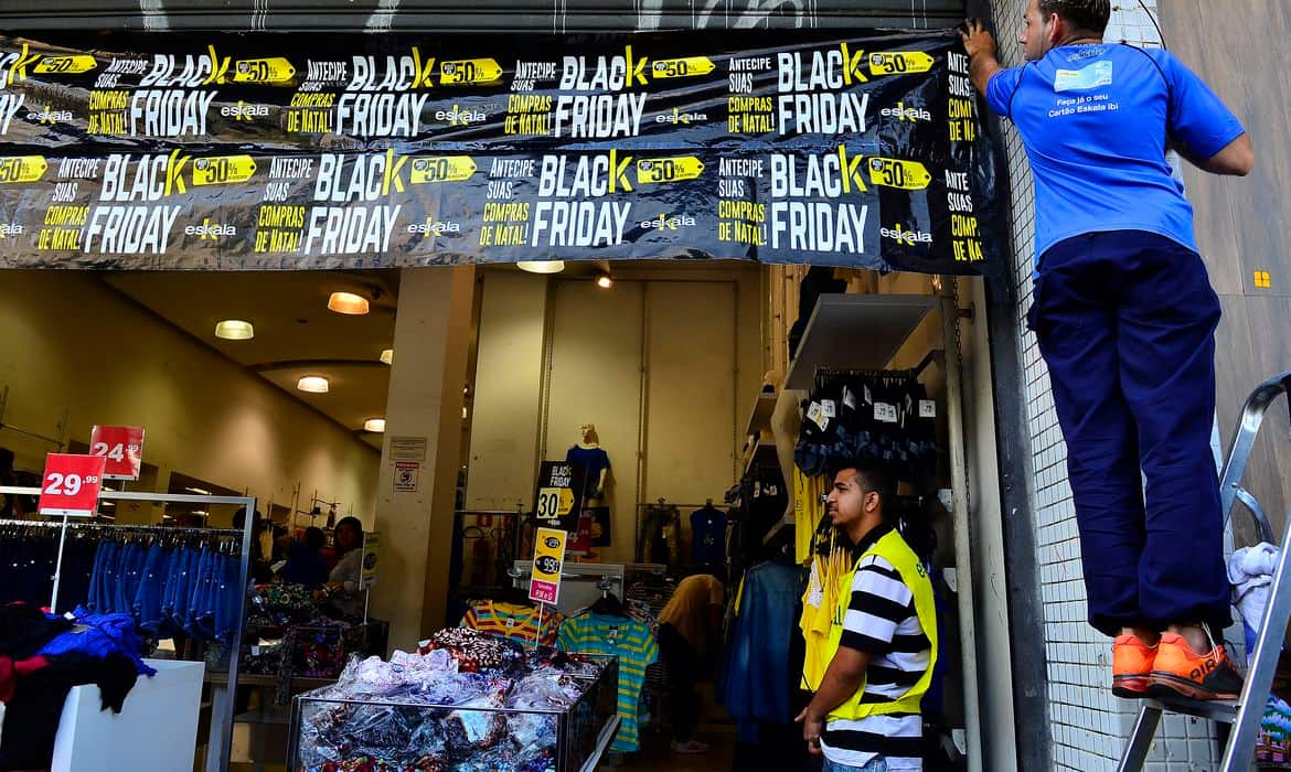 Comércio com a faixa de Black Friday