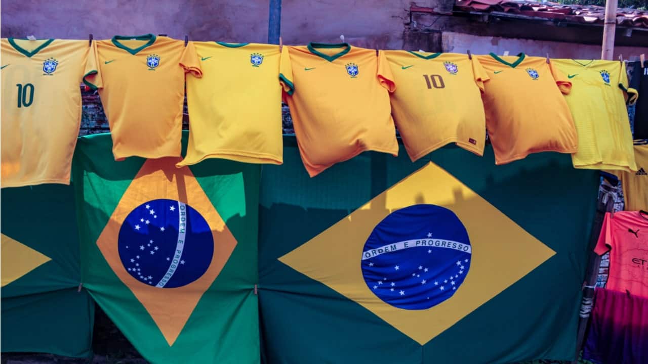 Expediente em dias de jogos do Brasil