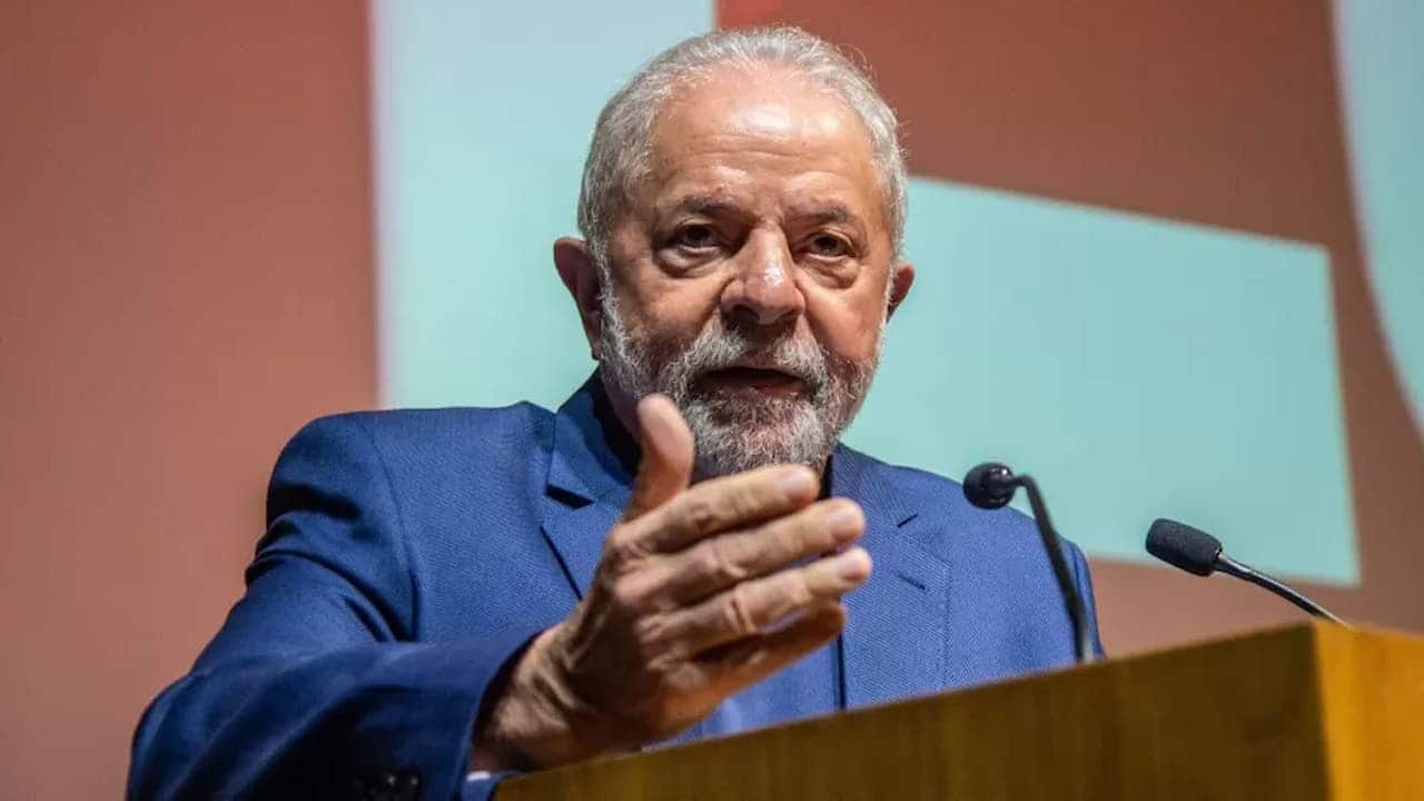 Presidente Lula em discurso