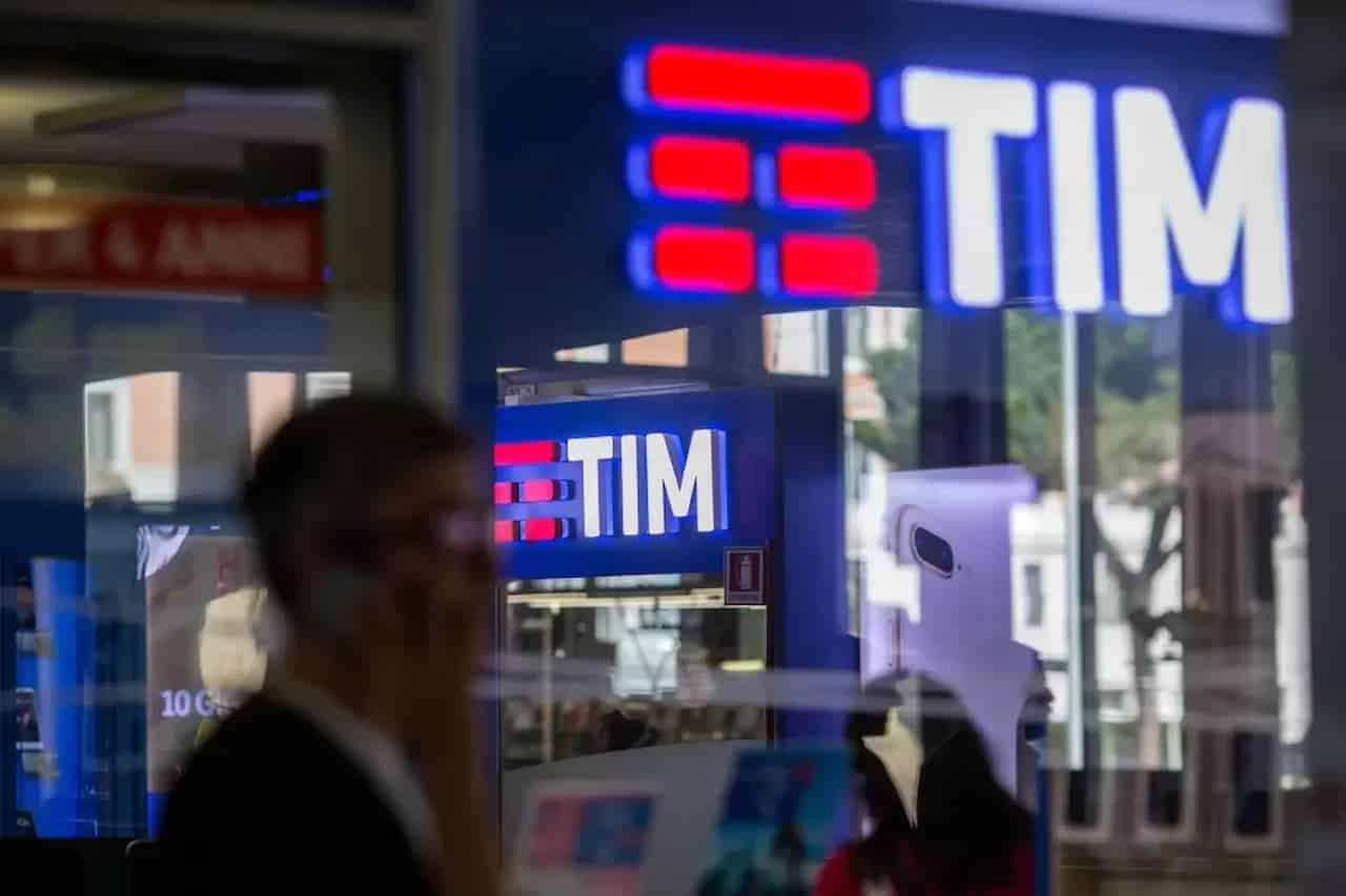 Fachada de loja da Tim
