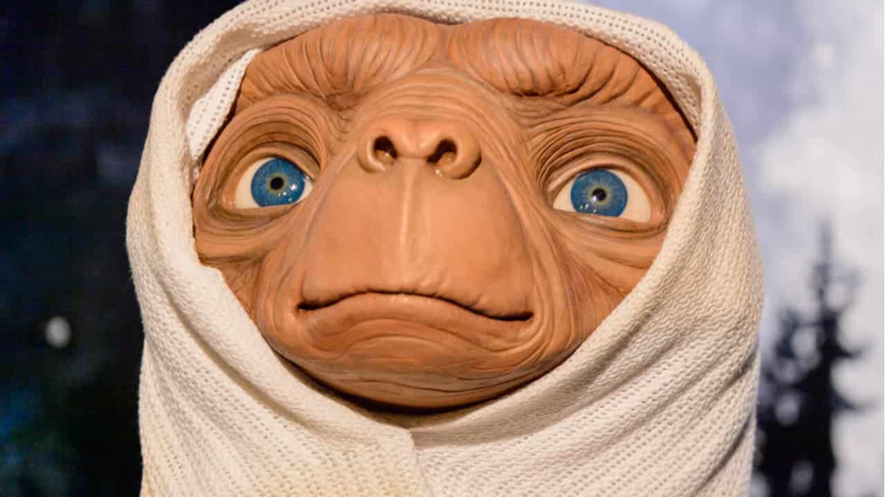 boneco do filme E.T, O Extraterrestre em exposição no museu Madame Tussauds