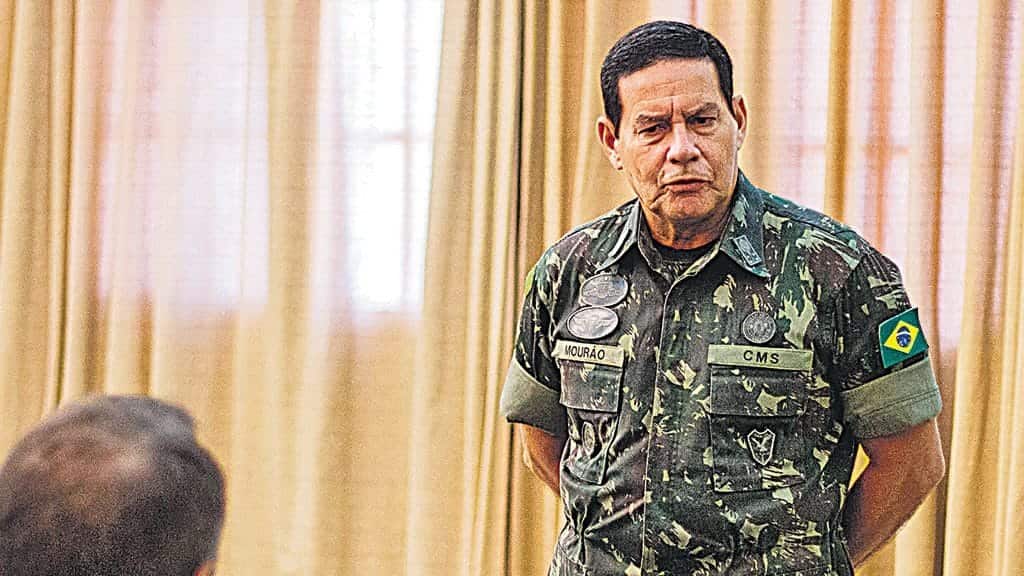 General, ex vice presidente e senador Hamilton Mourão