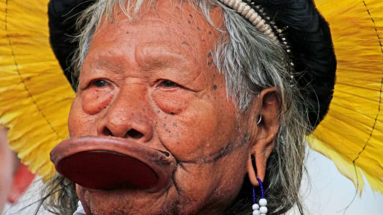 Rosto de cacique Raoni