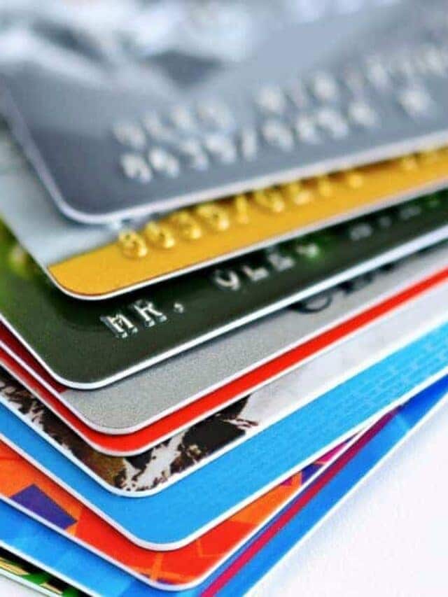 Cartões de crédito empilhados