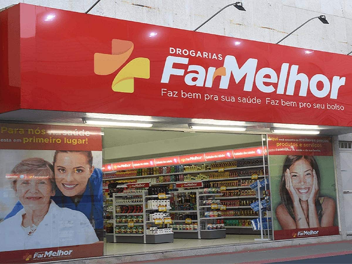 fachada de unidade da drogaria Farmelhor