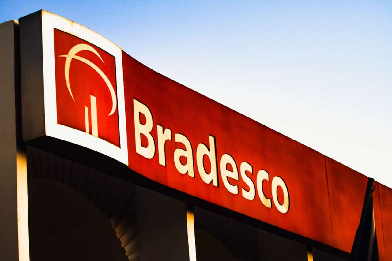 Fachada de uma agência do Bradesco
