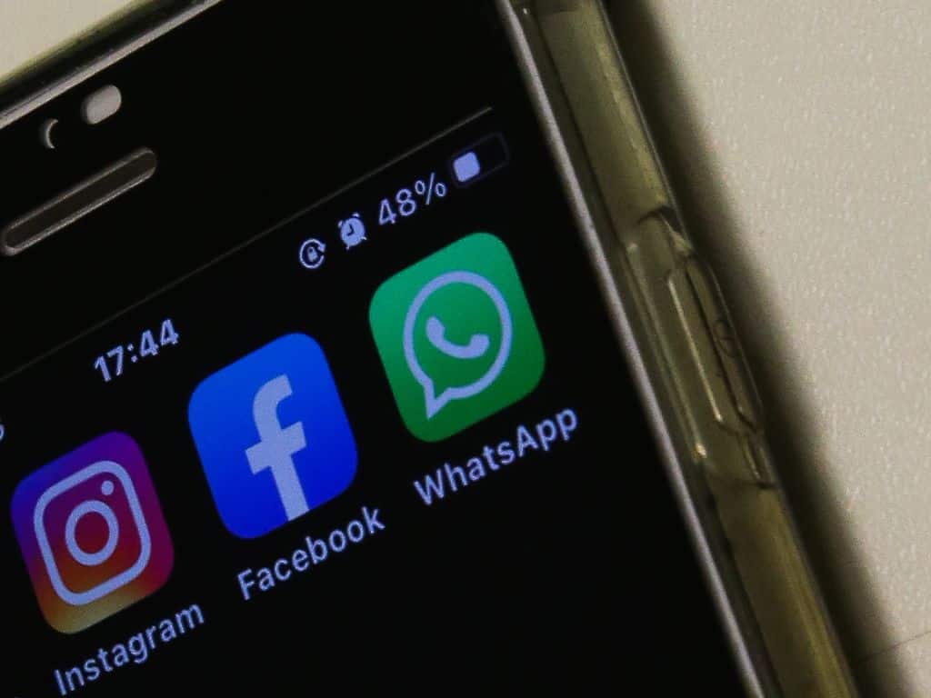Imagem mostra ícones do Instagram, Facebook e WhatsApp