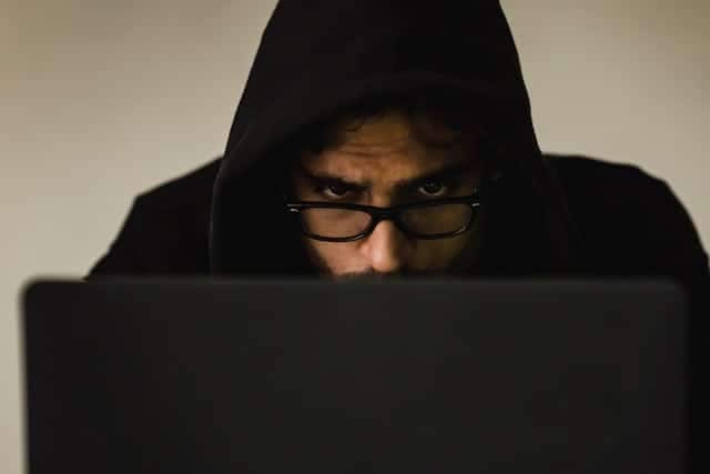 Golpes envolvendo internet: Veja os principais e os cuidados que você deve tomar