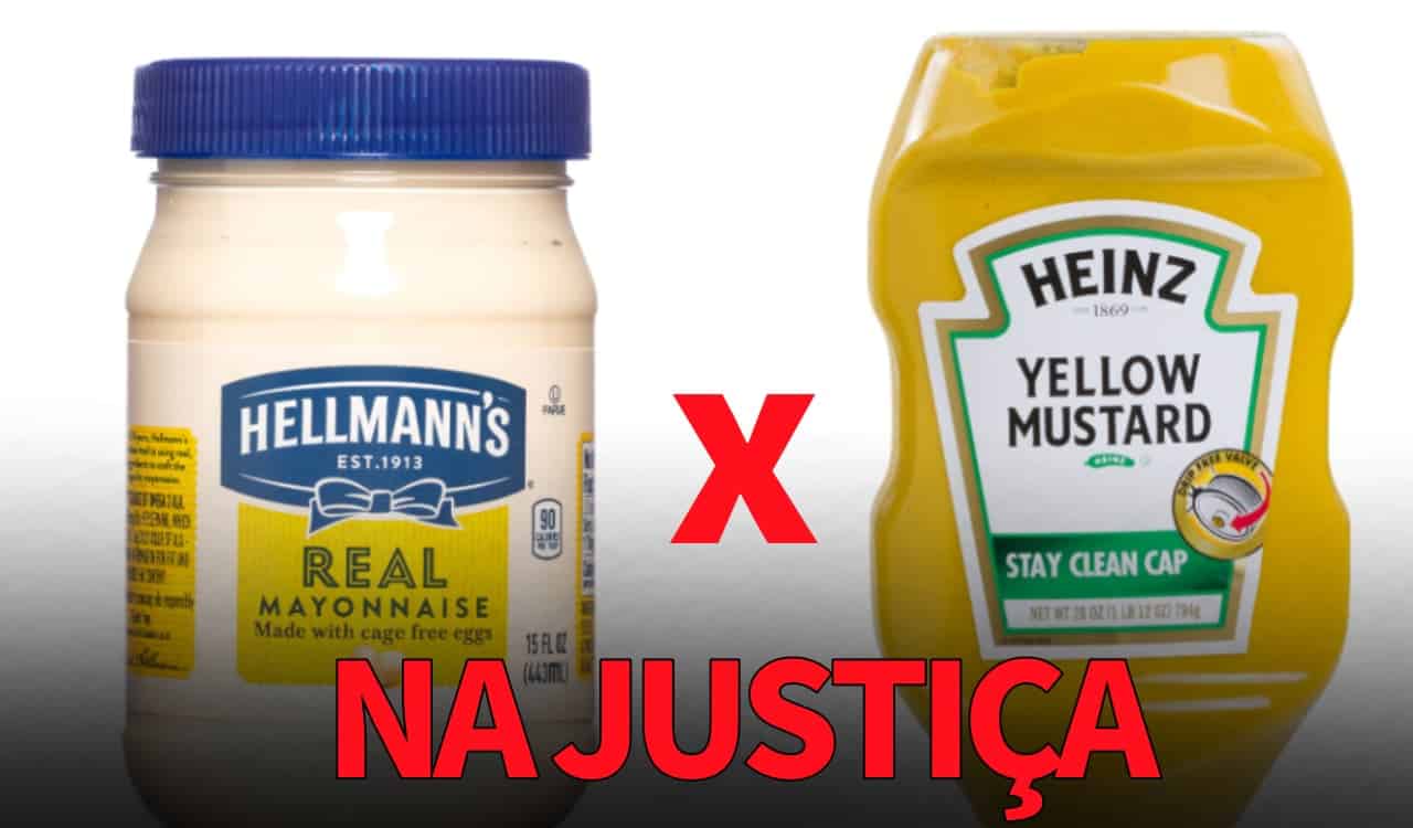 Fundo branco com um vidro de maionese da Hellmann's que confronta com um vidro de mostarda da Heinz, na parte inferior está escrito "Na justiça"