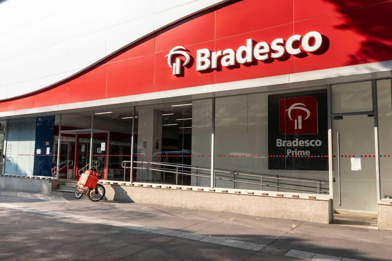 Fachada de uma agência do Bradesco