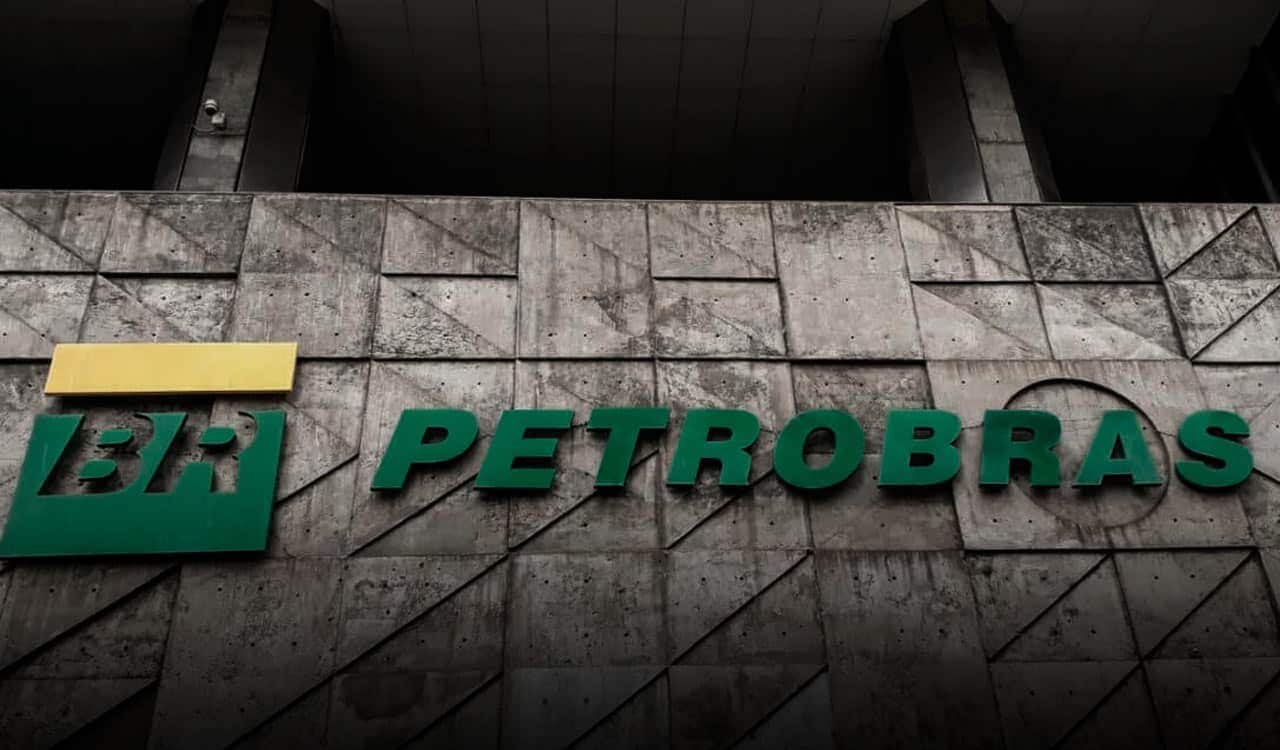 imagem da fachada do prédio da Petrobras
