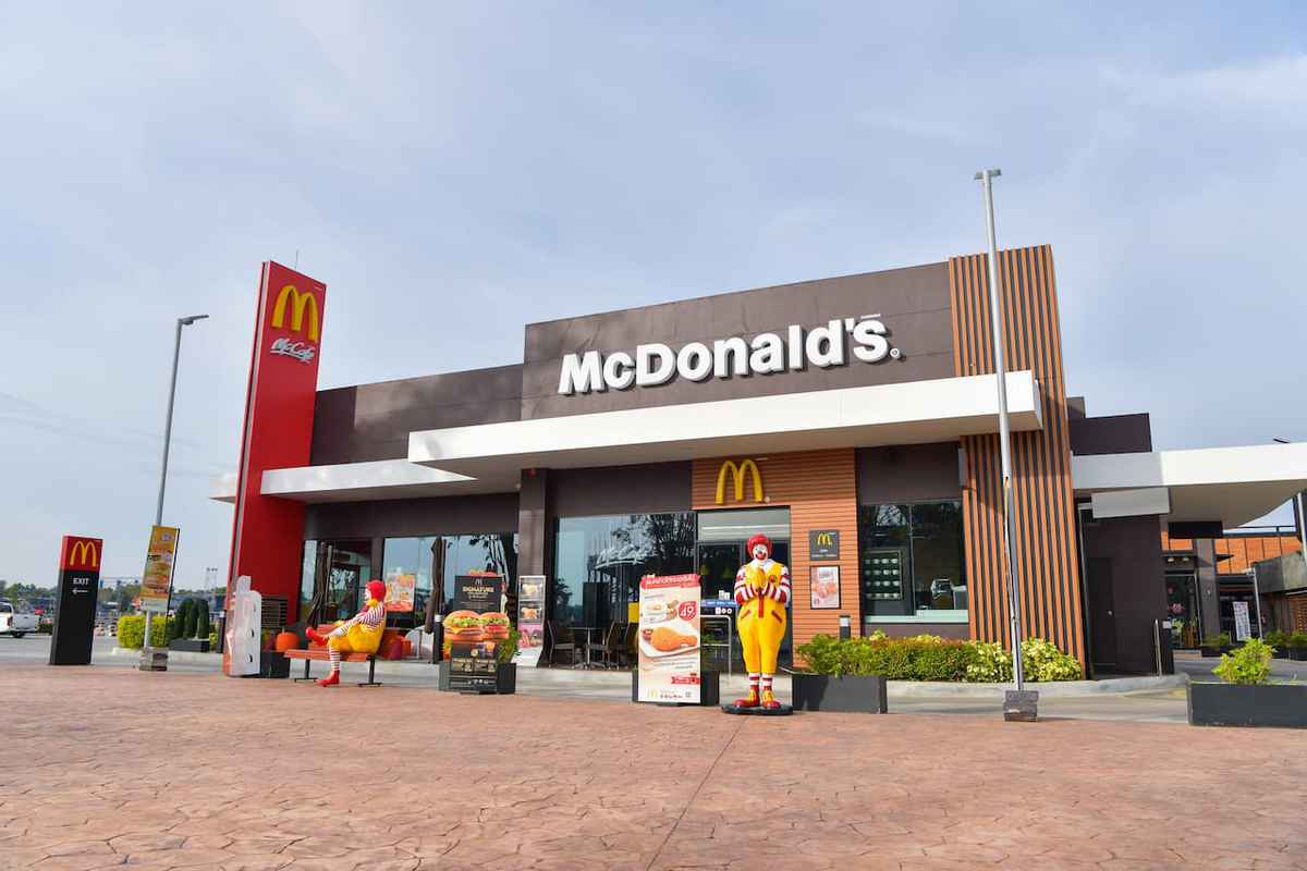 fachada de um McDonald's