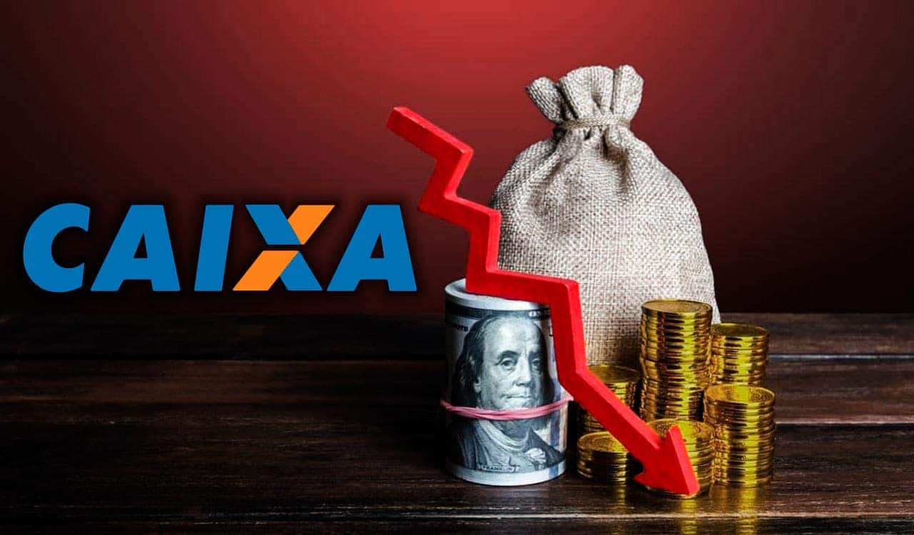 Saco de dinheiro com moedas e dólar ao lado com flecha vermelha em sentido de queda e logo da Caixa ao lado