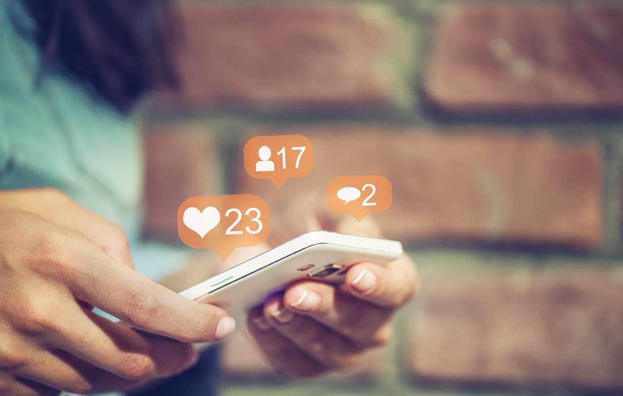 tempo demais nas redes sociais