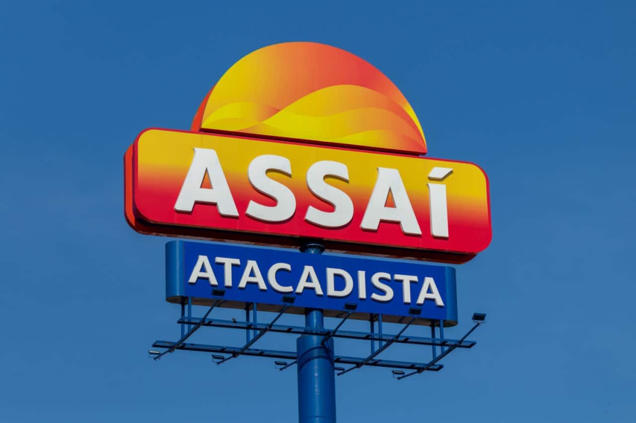 Fachada de unidade da rede Assaí Atacadista