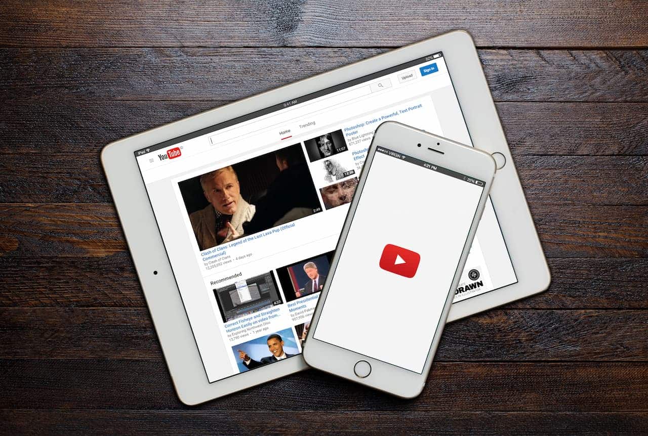 Celular e tablet com Youtube