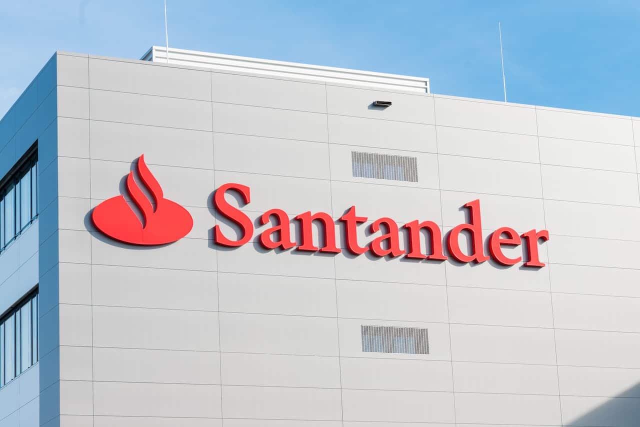 Fachada do Santander