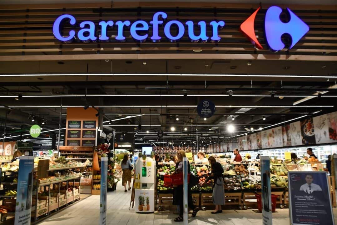 Fachada de uma unidade do supermercado Carrefour